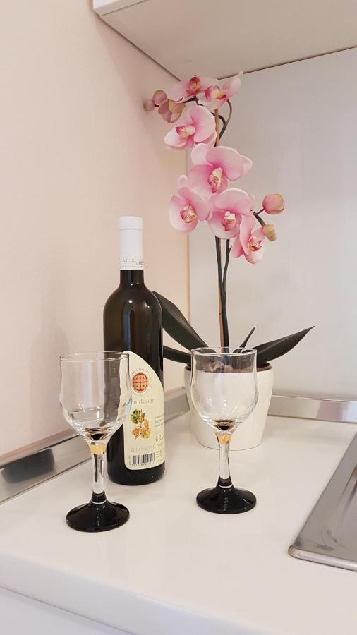 Apartmani Diva Малинска Екстериор снимка